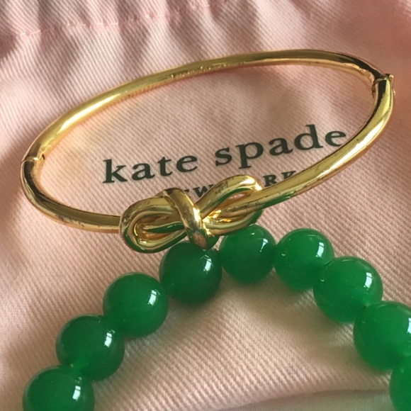 ♠️ Kate Spade-With A Twist Knot Hinged Bangle - Picture 6 of 9